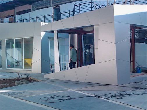 สร้างร้านค้าสำเร็จรูปด้วยการติดตั้งแผ่นคอมโพสิต